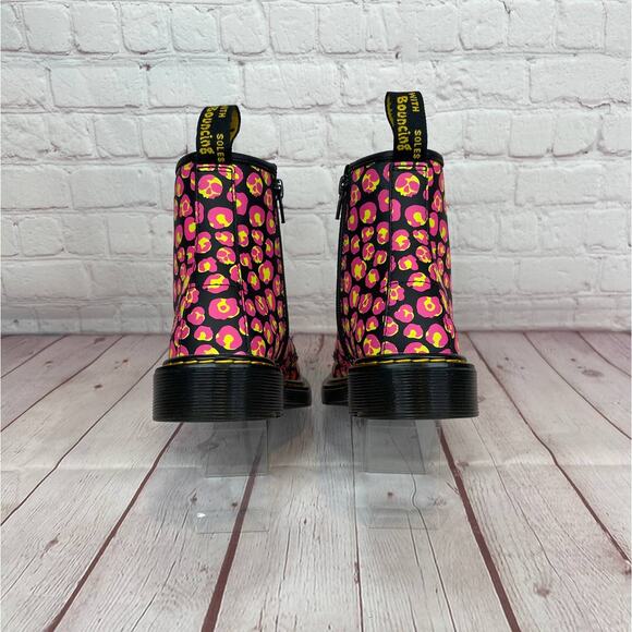 Dr.Martens 1460 Pink Leopard Hydro Leather Lace Up Boots Girls Youth Size 3 - Picture 9 of 11